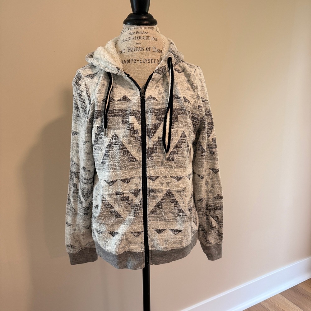 Soho Threads Women's Black/White Aztec Full Zip Hoodie‎ Size L